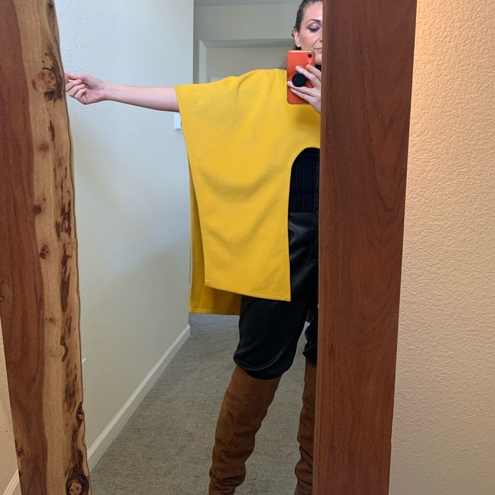 Custom made cape - Picture 4 of 4